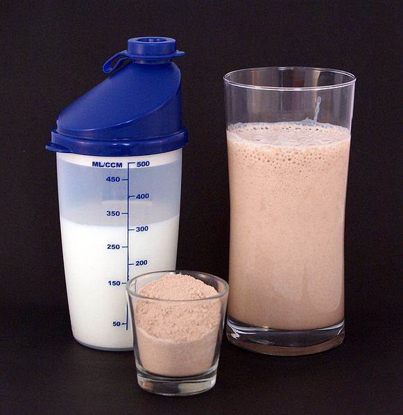 581px-Protein_shake