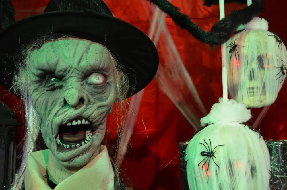 How to Throw a Halloween Party on a Budget