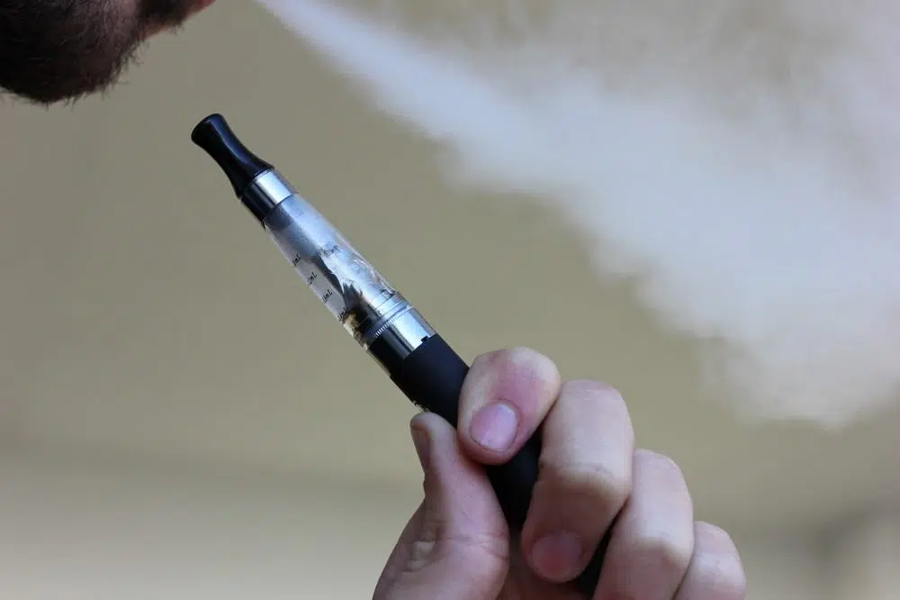 Four Great Reasons to Ditch Cigarettes in Favor of Vaping