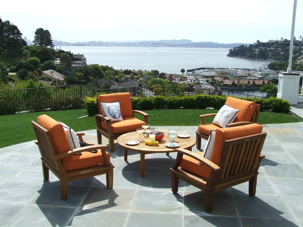 Why You Should Consider Teak Furniture For Your Garden