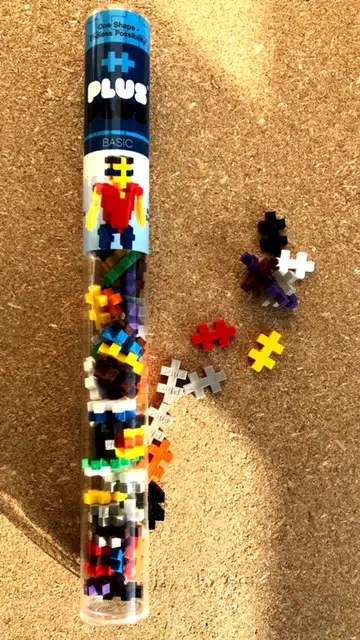 SPARK CREATIVITIY WITH PLUS-PLUS