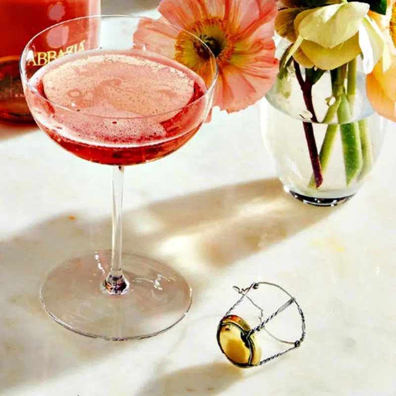 Ros&eacute; Is The Summer Weather Treat You Can't Get Enough Of