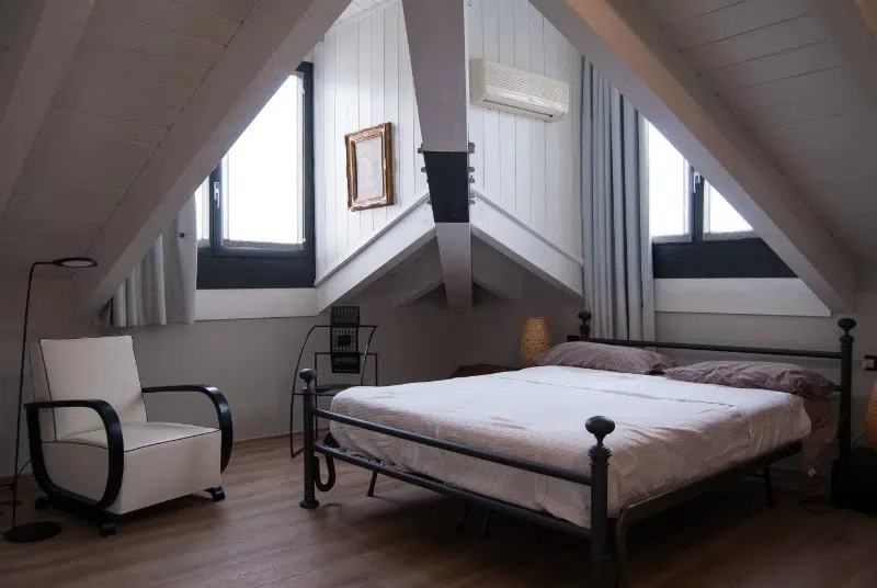 How To Clean The Mattresses At Home In 5 Simple Ways