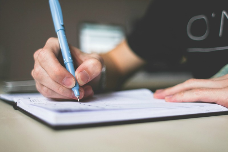 What You Need to Know Before Writing Your Essay to Get Approval in College