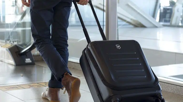 5 THINGS TO KEEP IN MIND WHILE PURCHASING A LUGGAGE BAG