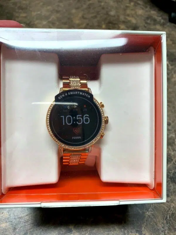 A Productivity Optimizing Smartwatch Every Women Should Have For The Holidays
