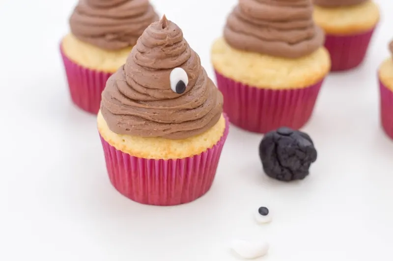 Valentine Cupcakes Inspired by the Poop Emoji