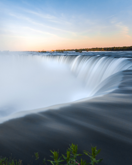 Visit the Niagara Falls for a Romantic Break