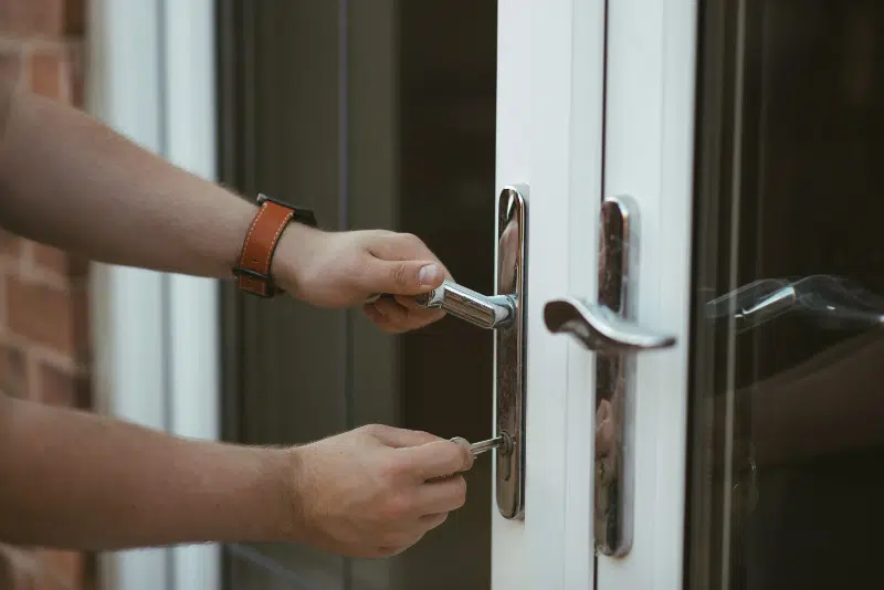Tips to Choosing a Reliable Locksmith Firm