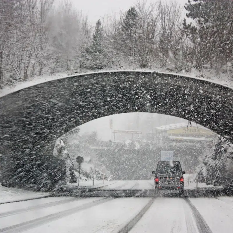 Different Winter Driving Tips For Traveling In Ice & Snow