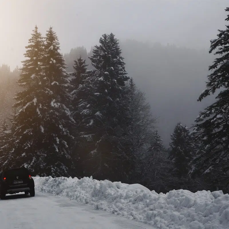 A Few Winter Driving Tips Everyone Should Take In
