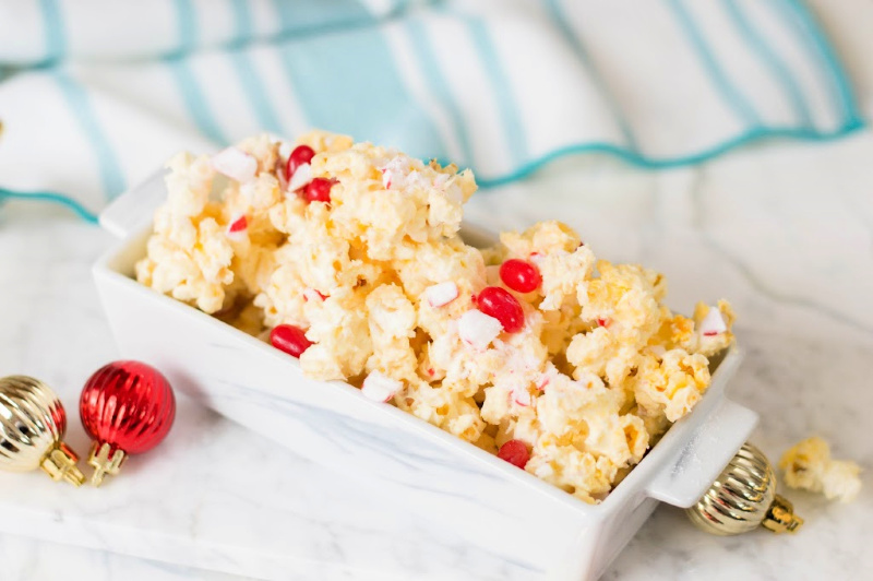 Christmas Peppermint Popcorn