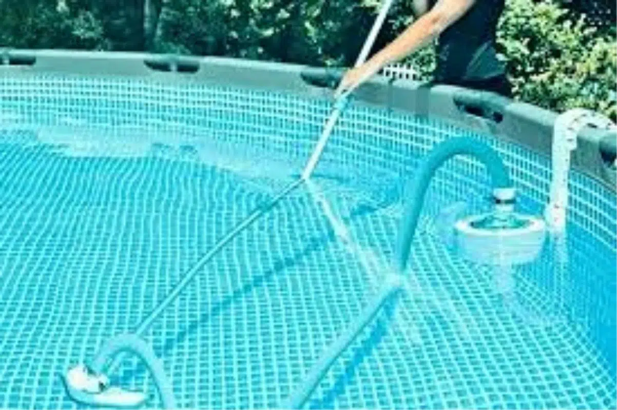 Why You Need To Invest In A Robotic Pool Cleaner Right Now