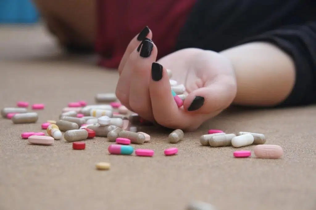 3 Common Reasons Why People Use Drugs