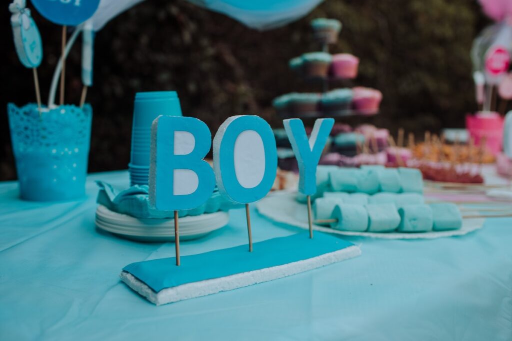 How To Host An Amazing Gender Reveal Party