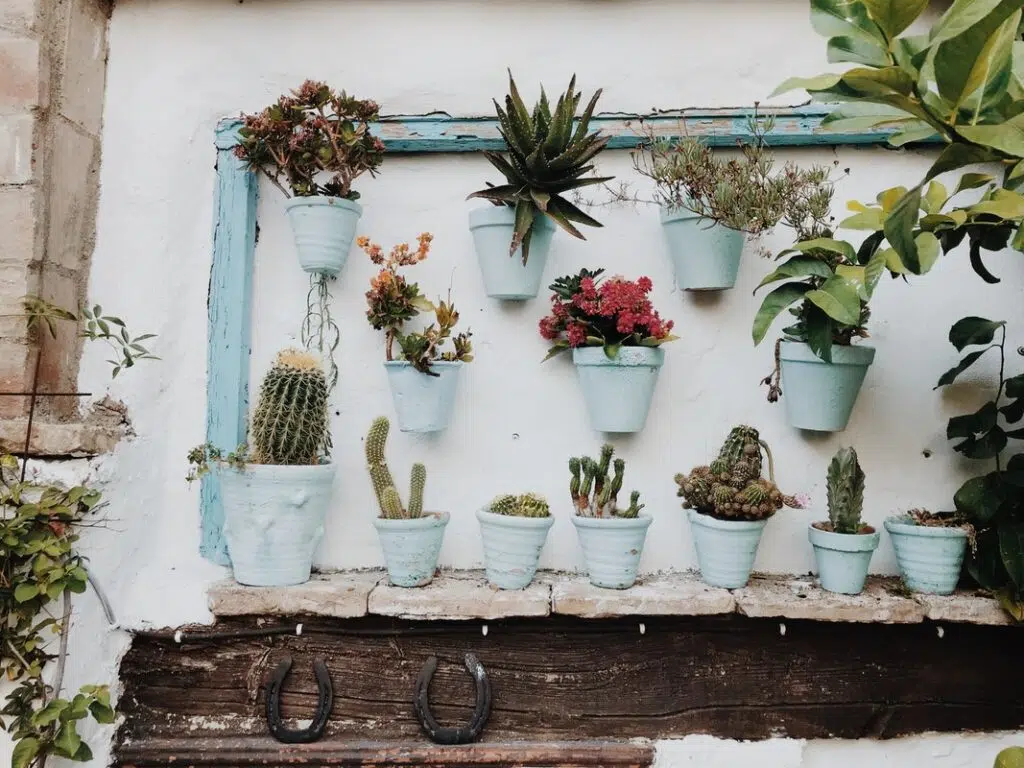 How To Take Advantage Of That Empty Wall Space [7 Ideas]