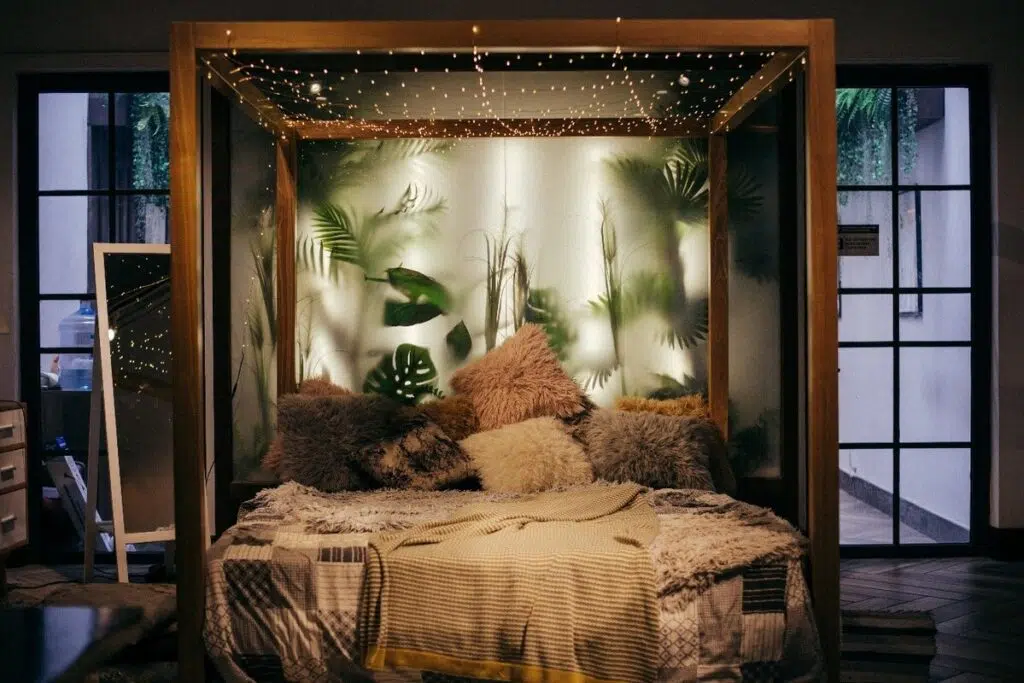 Unusual Decorations That&rsquo;ll Enhance Your Bedroom [5 Ideas]