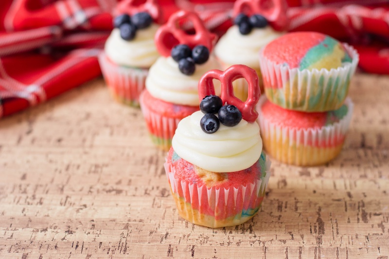 Tie Dye Patriotic Cupcakes Tie Dye Patriotic Cupcakes