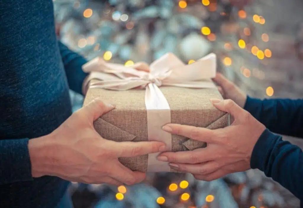 7 Corporate Gift Ideas That Will Surely Impress Your Clients