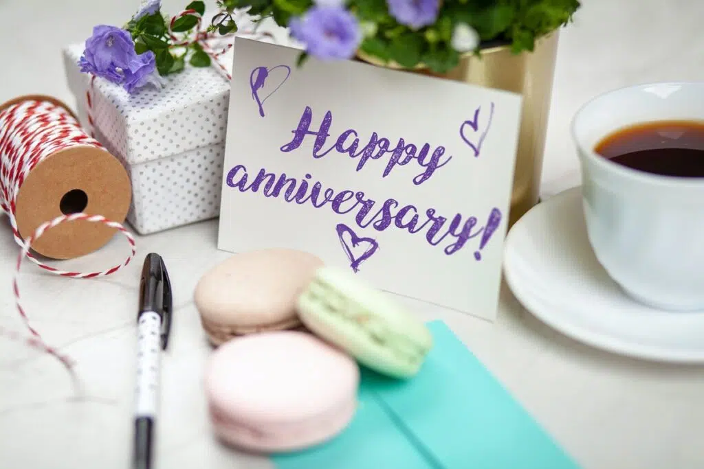 3 Romantic Anniversary Gift Ideas For Your Partner 