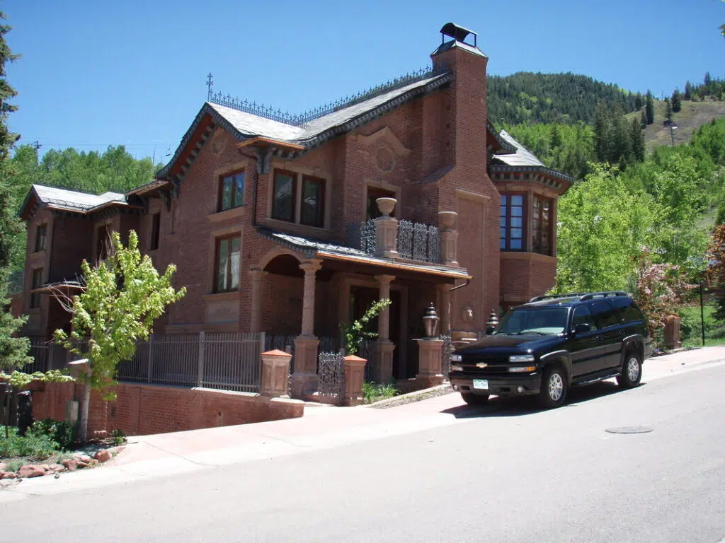Why Work With Local Real Estate Firms In Aspen