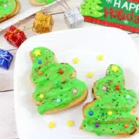 CHRISTMAS TREE CINNAMON ROLLS