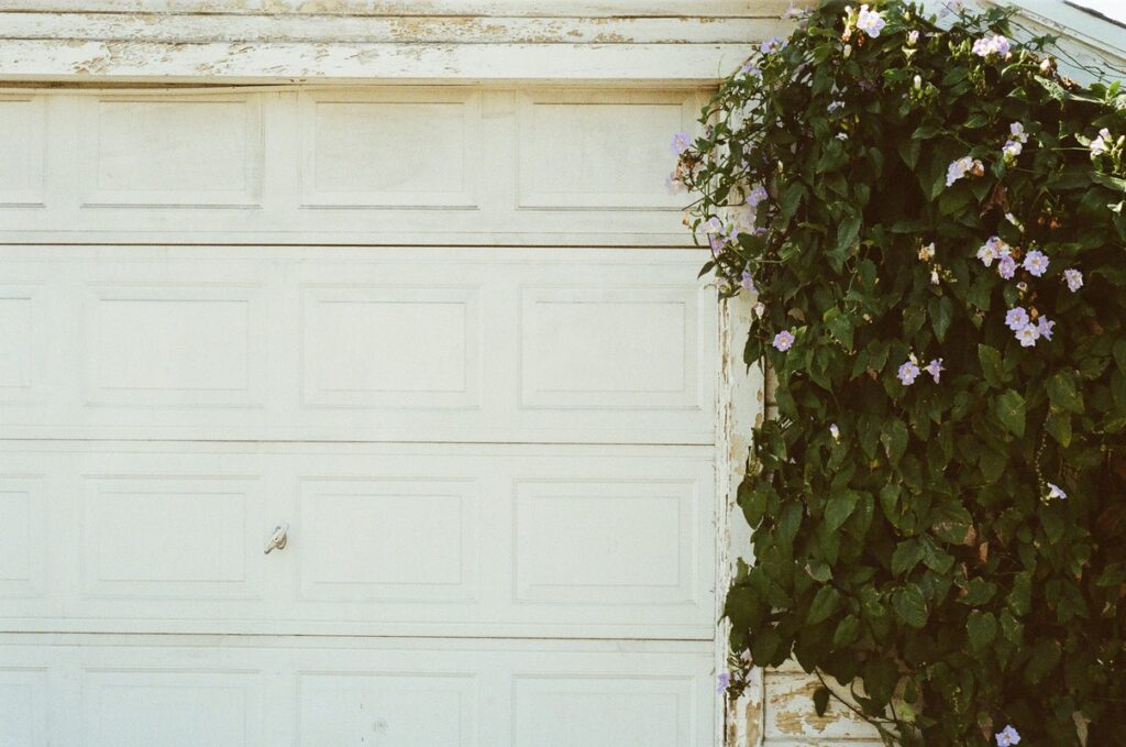 5 Incredible Ideas To Upkeep Your Garage Doors