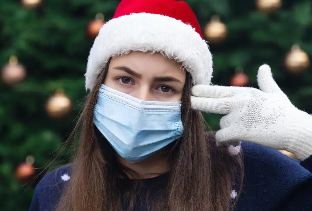 How To Christmas Shop Safely During A Pandemic