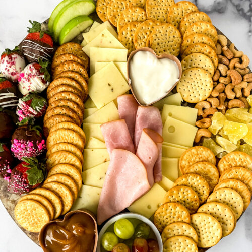 VALENTINE’S DAY CHARCUTERIE BOARD