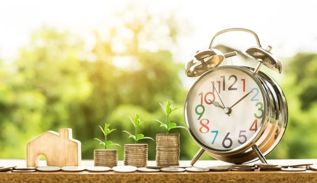 4 Reasons Why You Should Choose Online Services For Your Business