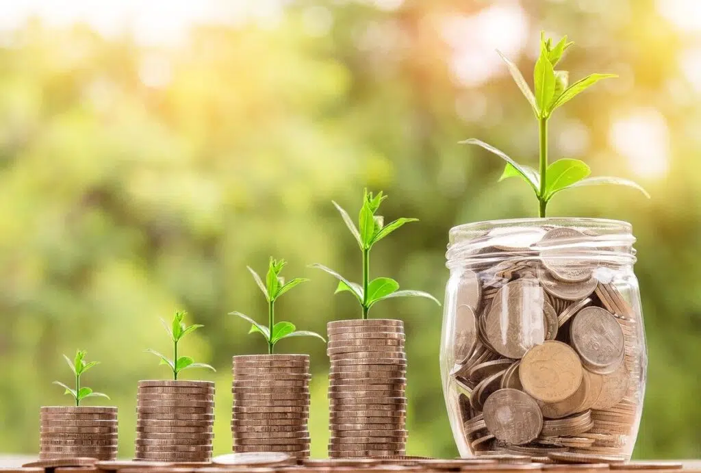 4 Reasons Why You Should Choose Online Services For Your Business