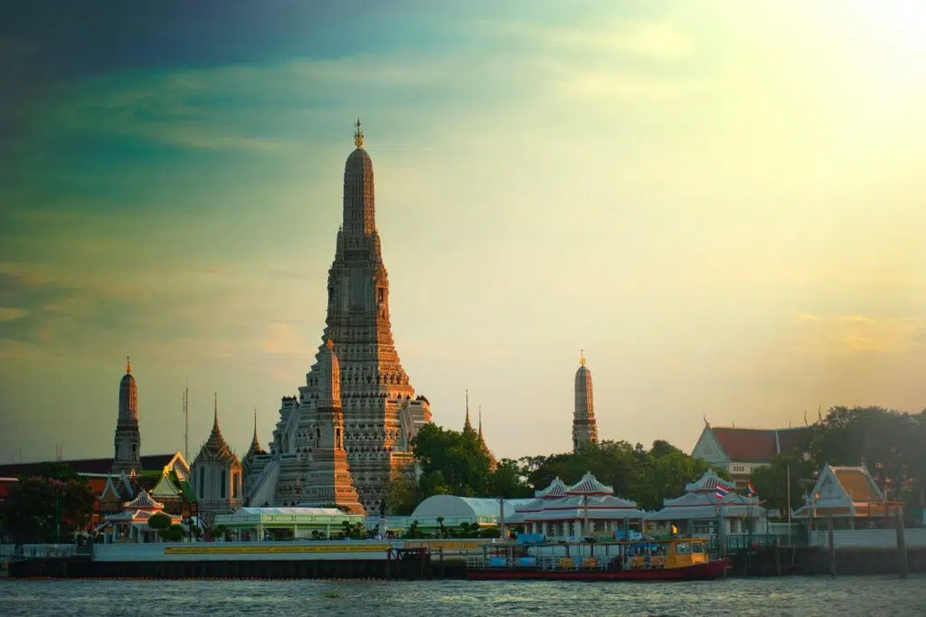 15 Places Every College Student Should Visit