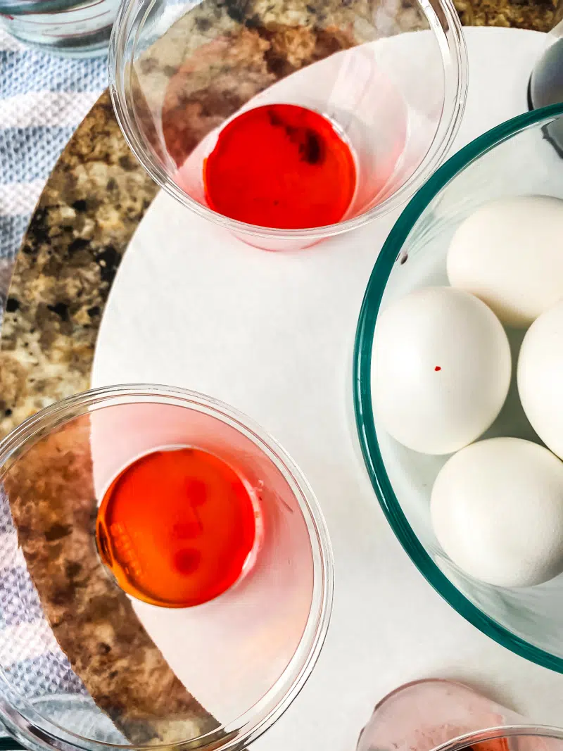 How to Dye Easter Eggs