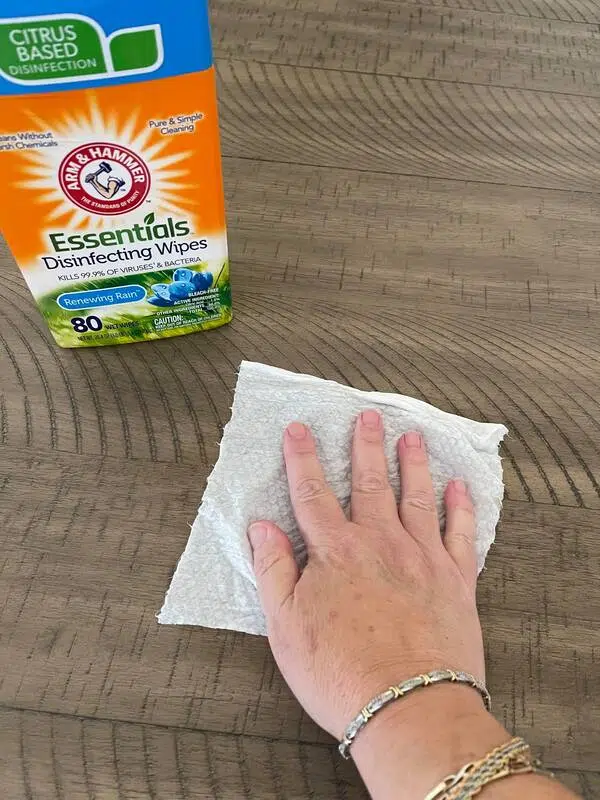 Arm & Hammer Essentials Disinfecting Wipes Clean Well & Smell Incredible