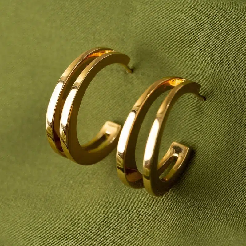 Hoop Earrings Lead The Gold Jewelry Fashion Scene 