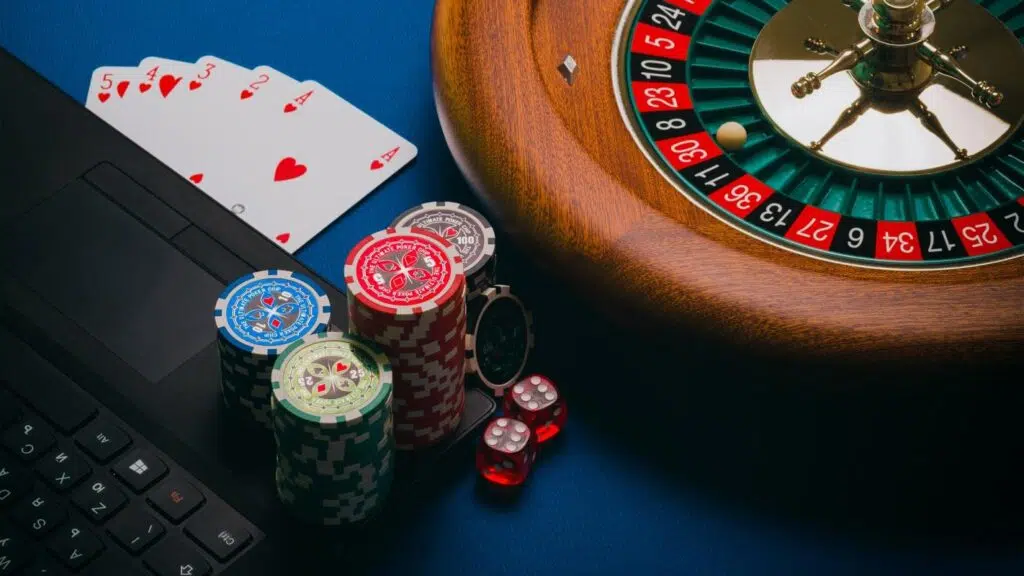 3 Big Reasons To Try Online Gambling Instead Of Going To The Casino