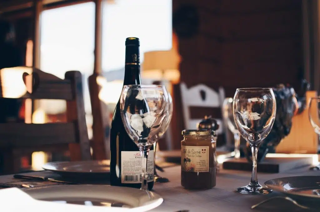 Why Is Honey Wine Becoming A Staple At Summer Evening Parties