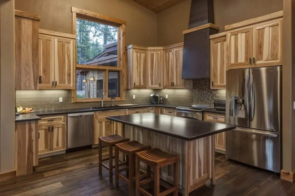 Wood Custom Cabinets, Why They Are So Popular?