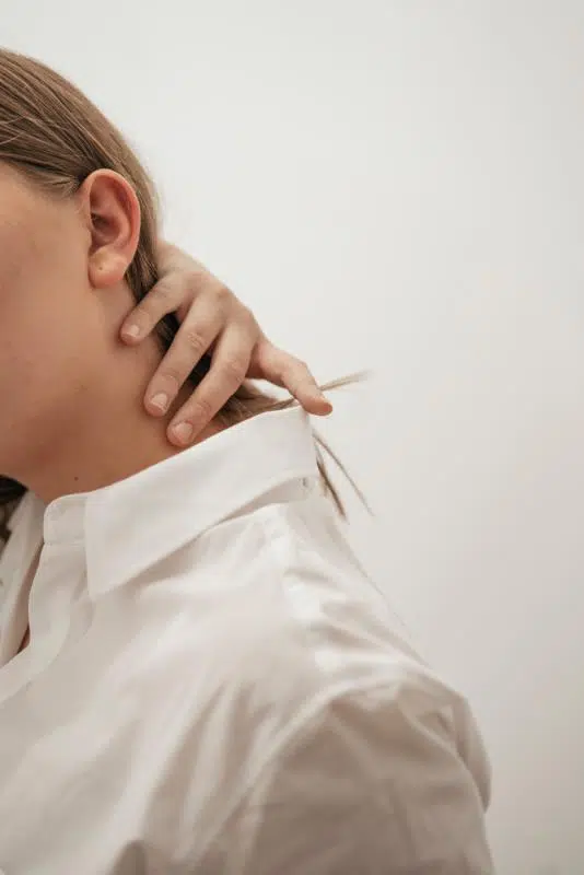 The 10 Best Remedies For Neck Pain