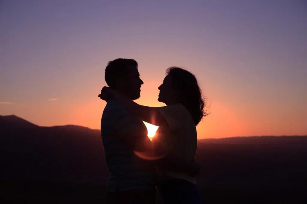 10 Love Quotes For Her To Melt Girlfriend&rsquo;s Heart