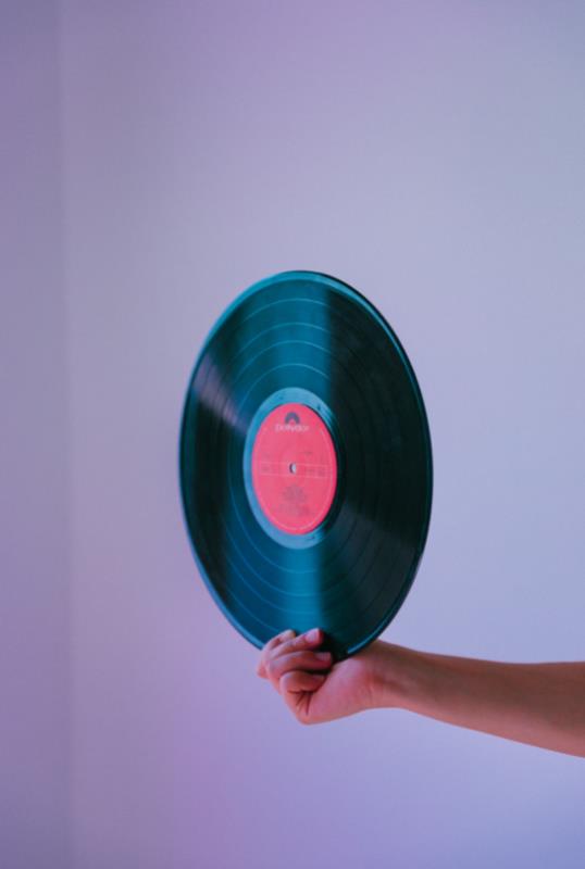 4 Fun Ways To Organize Your Vinyl Records