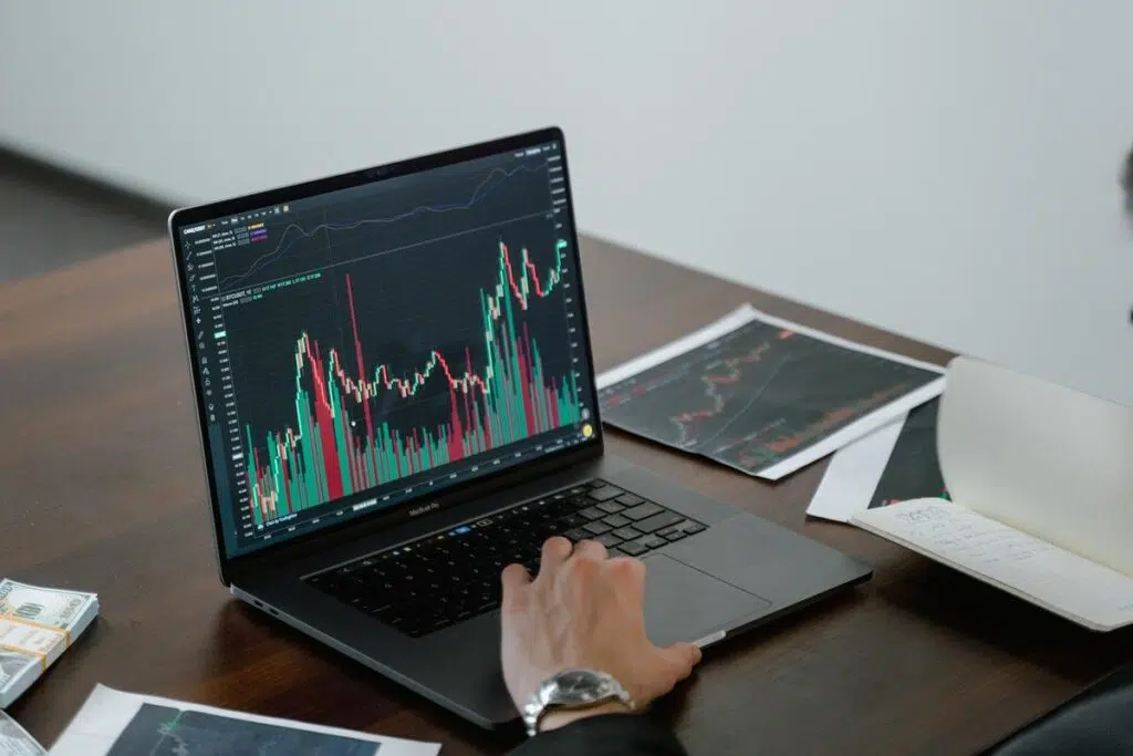 Is It Possible To Invest In Bitcoins Without Repairing Any Professional Support?