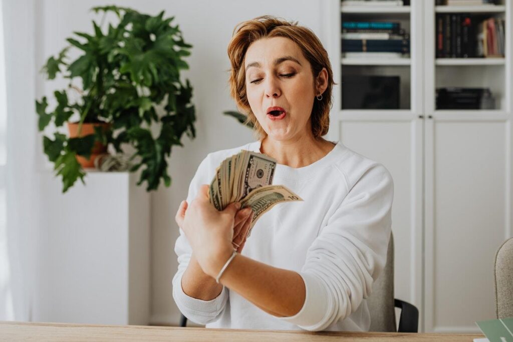 5 Tips On How To Spend A Day At The Mall Without Spending All Your Money