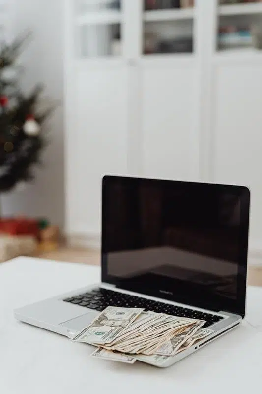 Easy Tips To Help You Save Money Before Christmas 