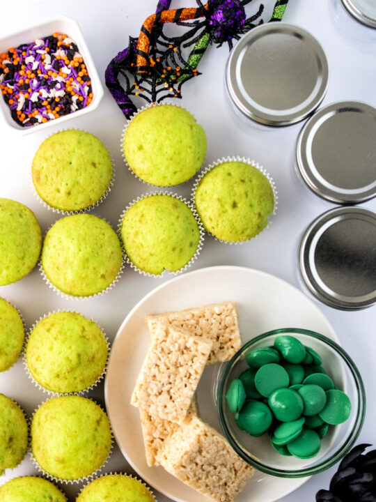 Frankenstein Cupcakes in a Jar Tutorial