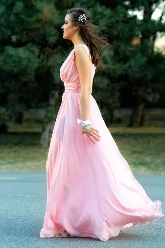 Finding The Best Deals On Prom Dresses