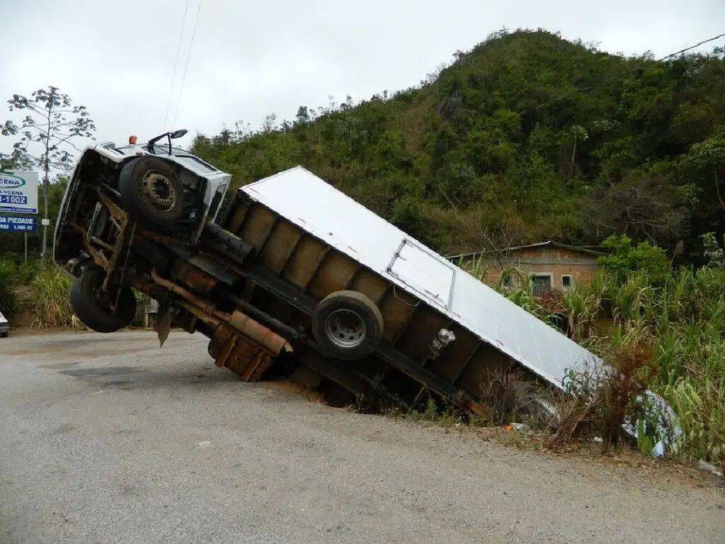 Dealing With Personal Injury: Steps To Take After A Truck Accident