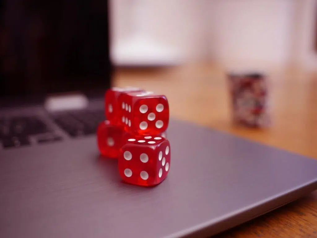 Factors You Need To Consider When Choosing An Online Casino