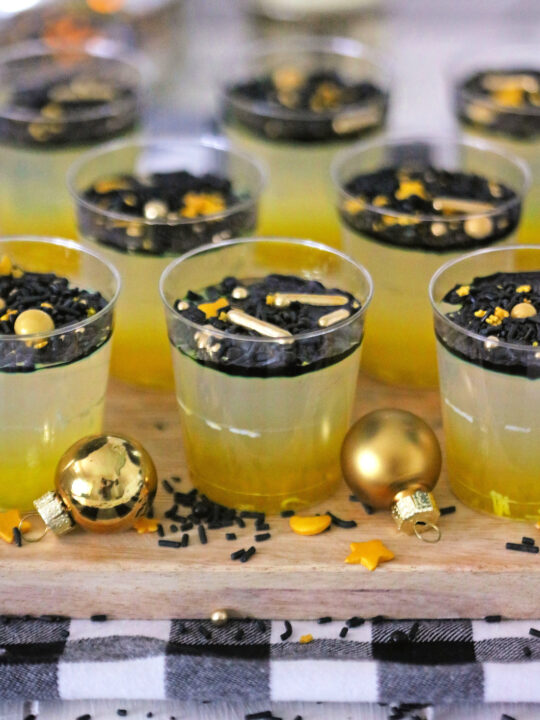 New Year’s Eve Champagne Jello Shots Recipe