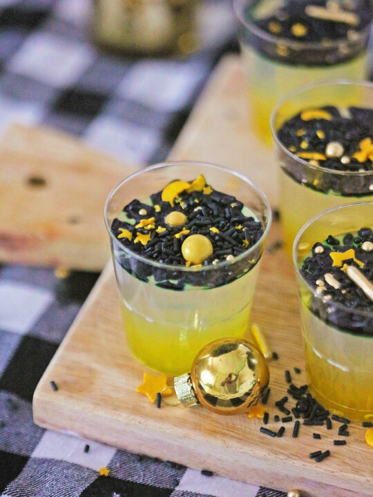 New Year’s Eve Champagne Jello Shots Recipe